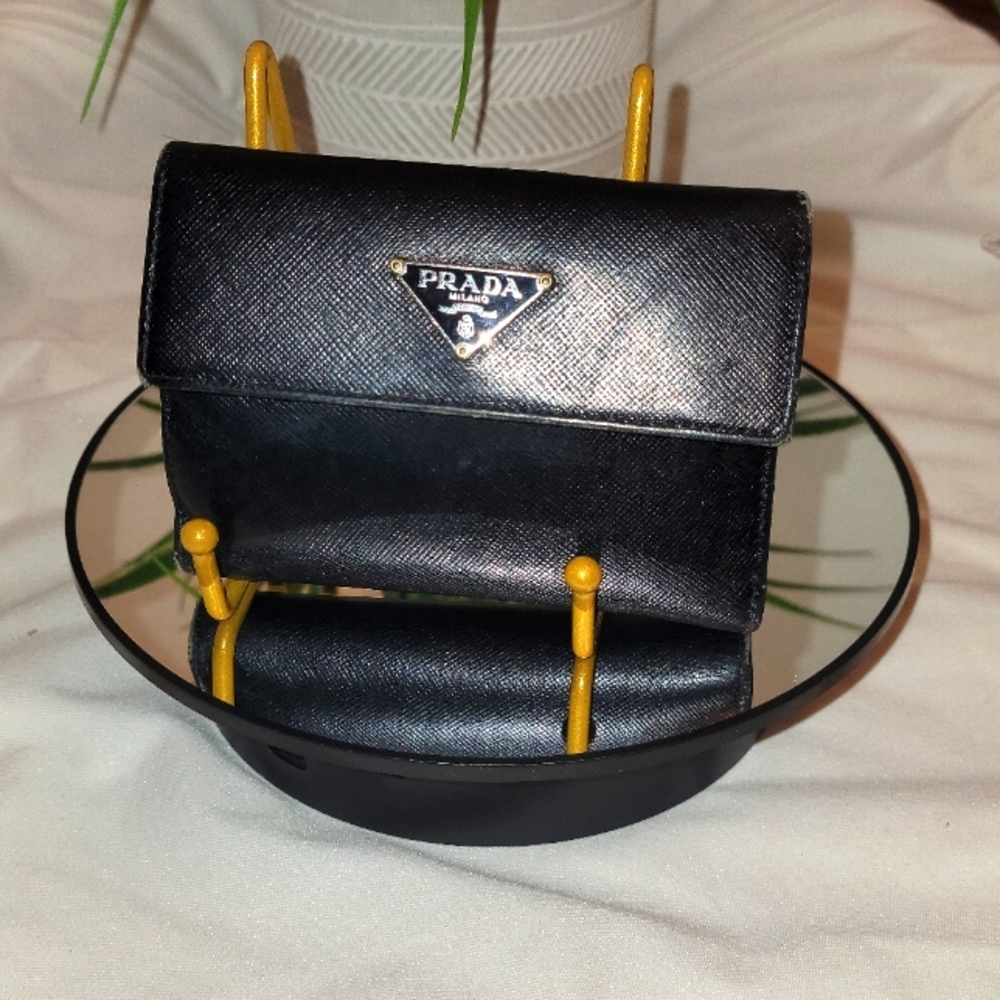 Pradra Leather Wallet